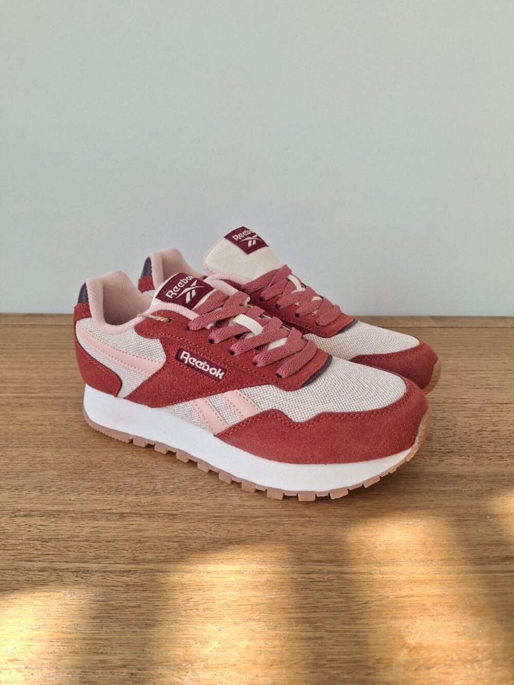 (New) Reebok – Harman Run Double Retro Suede Sneakers (Alabaster) – Women's 7.5